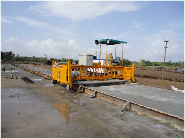 1743069774_concrete roller screed paver machine.png